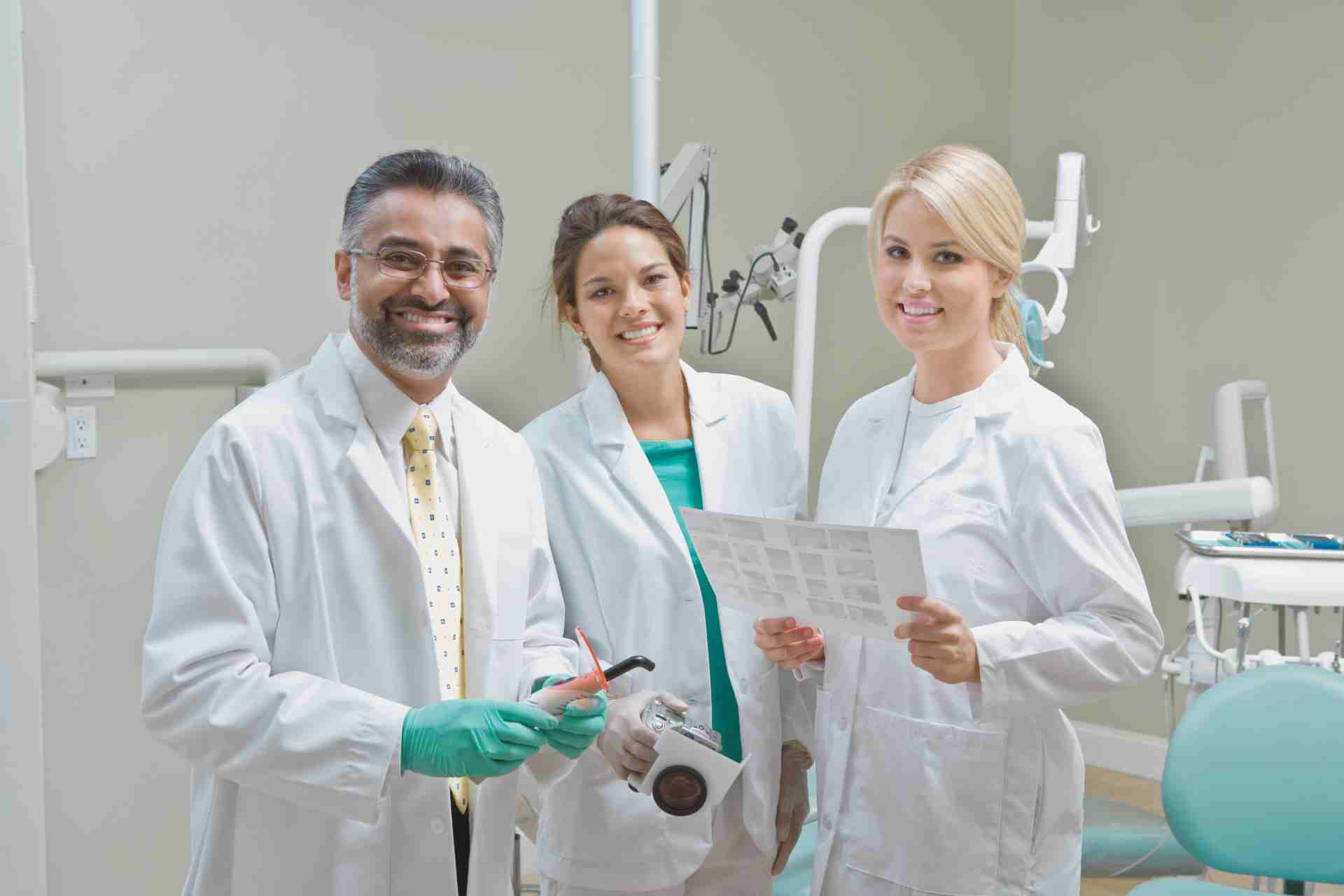 What is a Dental Consultant?