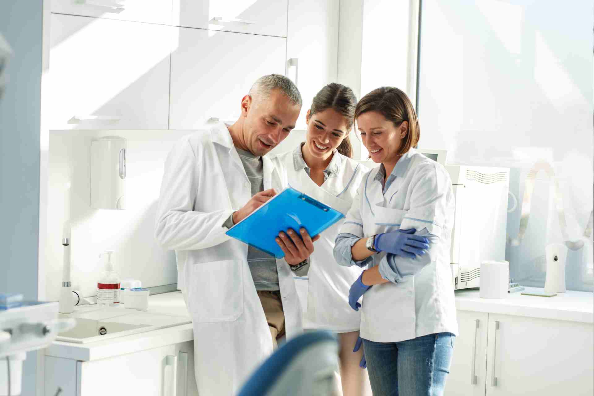 How to Run a Productive Dental Morning Huddle?