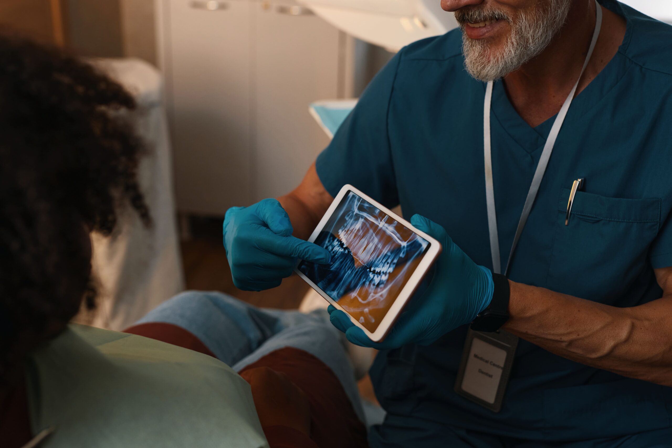 How Many Dentists Use AI?